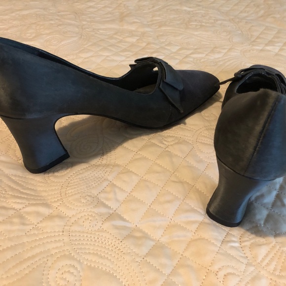 Vintage shoes Karen Scott Edwardian Inspired bow front gray heels - Picture 12 of 14